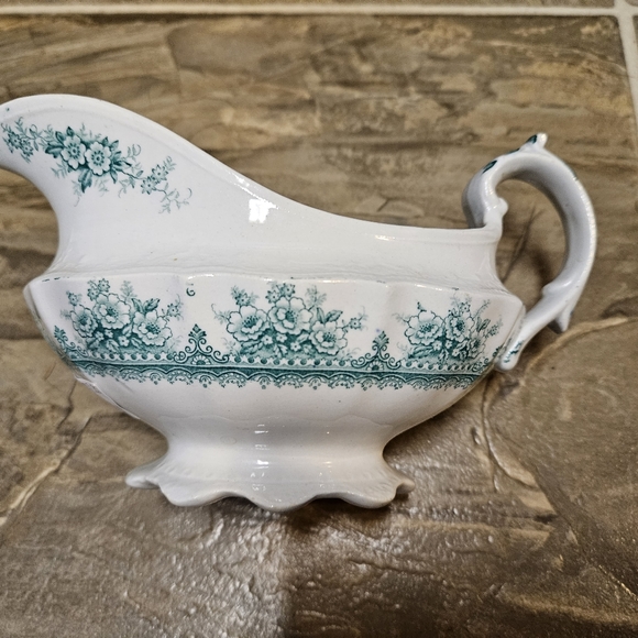 Hanley Regal by Dudson, Wilcox & Till Teal floral pattern Gravy Boat - Picture 1 of 4
